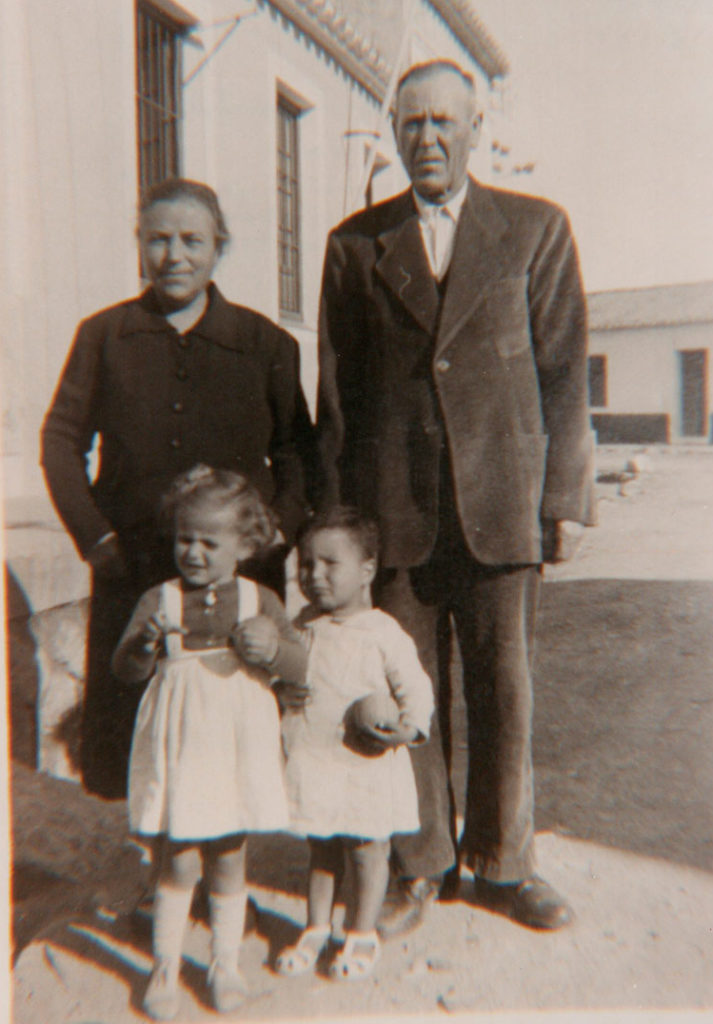 Miguel Arrebola y familia